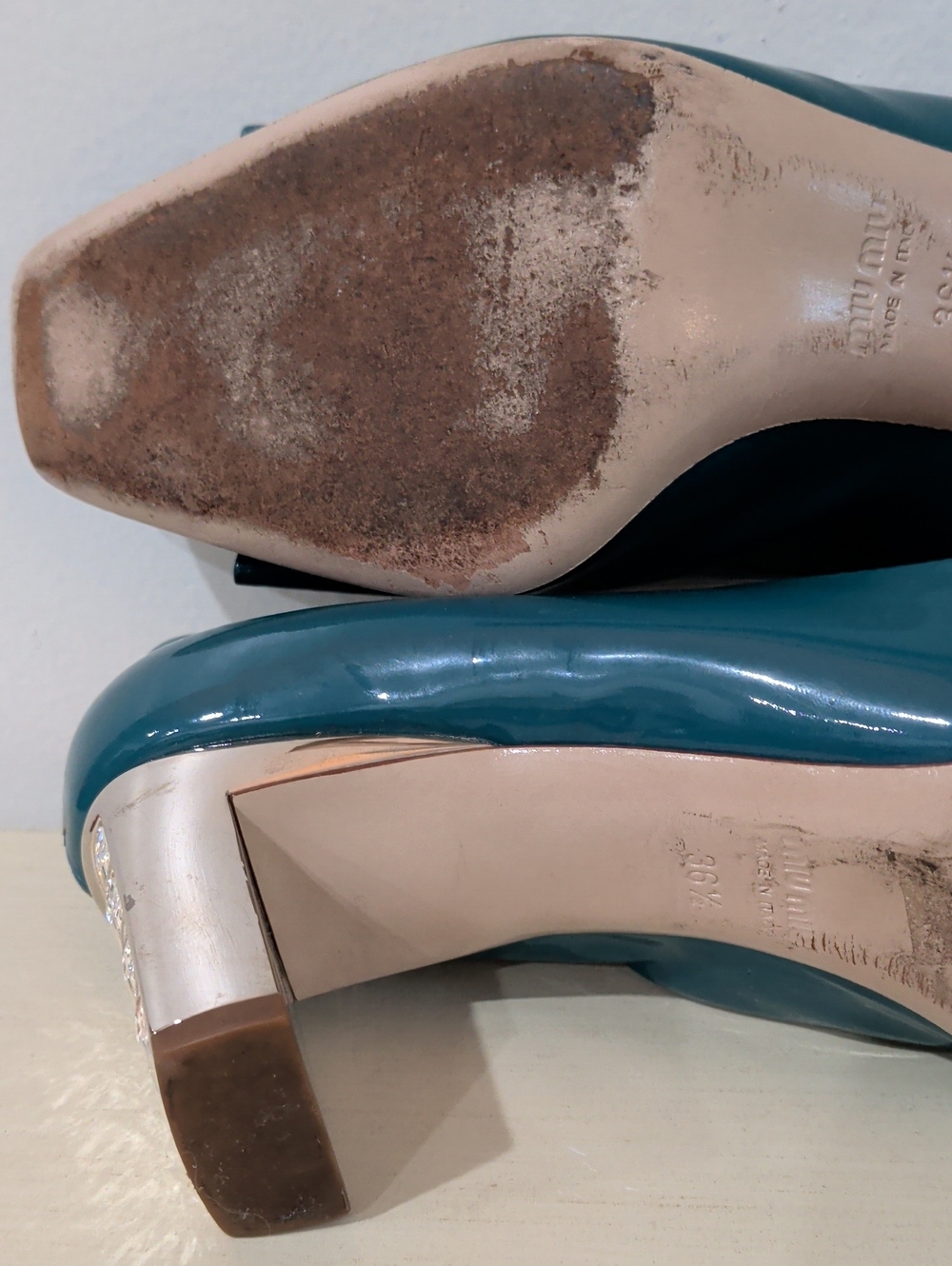 Miu Miu Teal Patent Leather Heels With Bows Size 36.5 - Picture 9 of 13